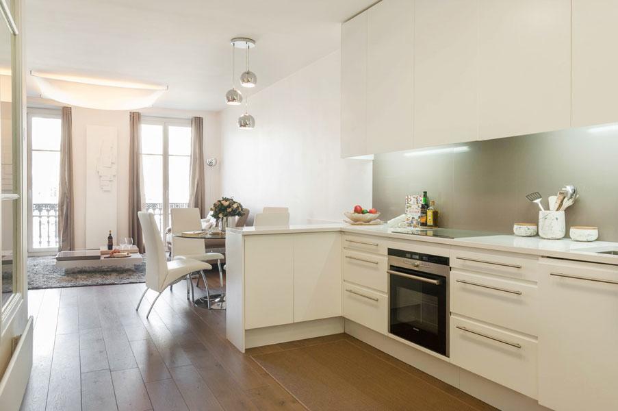 Two Bedroom Luxury Apartment - Balcony With View Of Notre Dame Parijs Buitenkant foto
