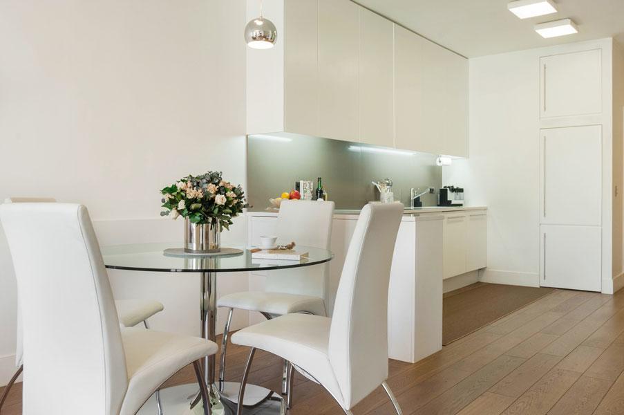 Two Bedroom Luxury Apartment - Balcony With View Of Notre Dame Parijs Buitenkant foto