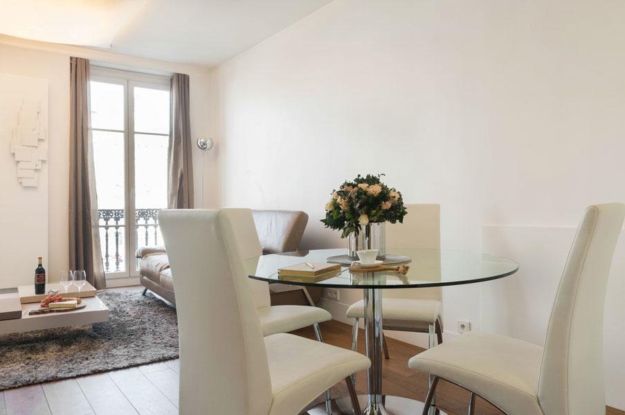 Two Bedroom Luxury Apartment - Balcony With View Of Notre Dame Parijs Buitenkant foto