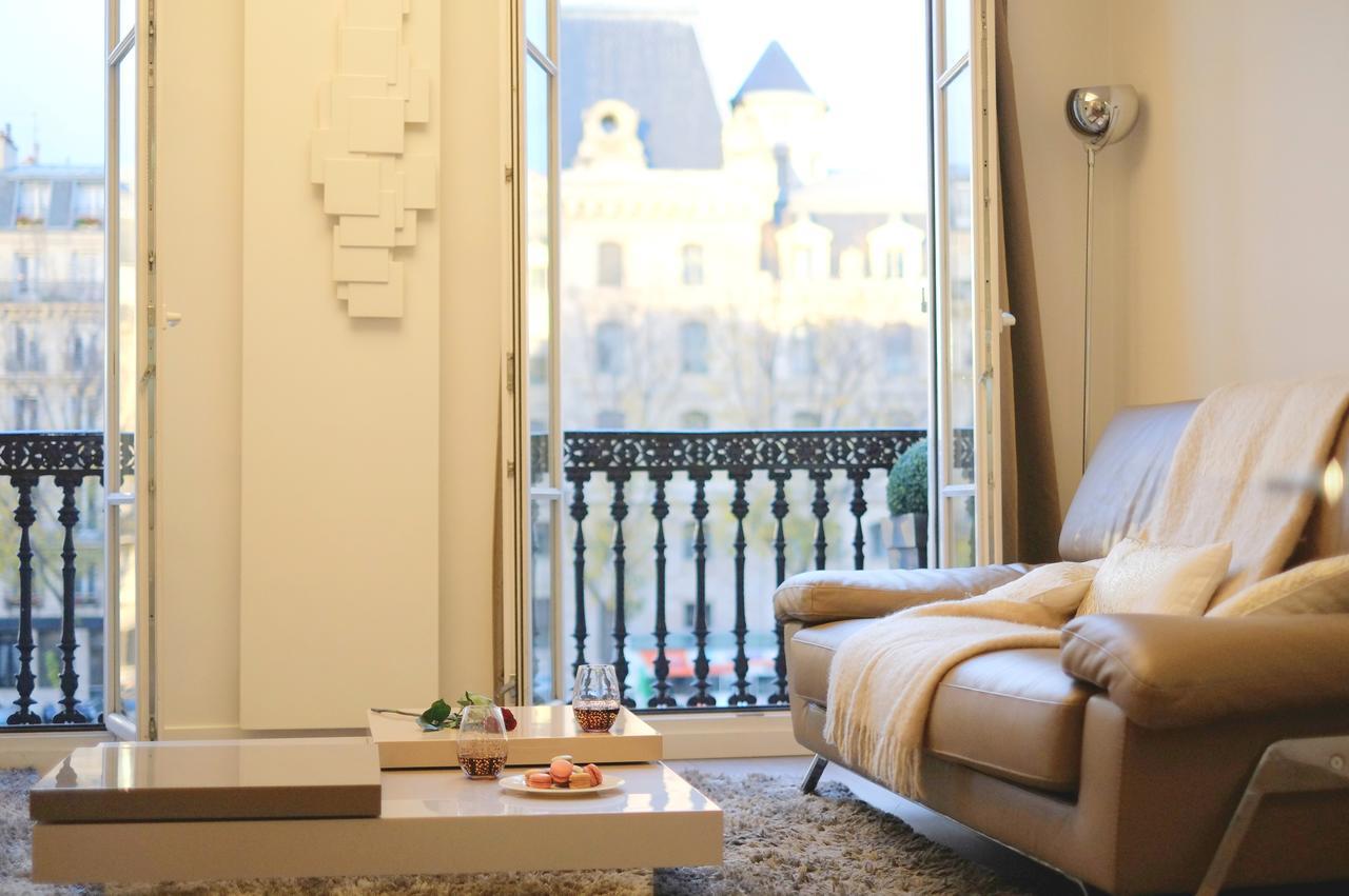 Two Bedroom Luxury Apartment - Balcony With View Of Notre Dame Parijs Buitenkant foto
