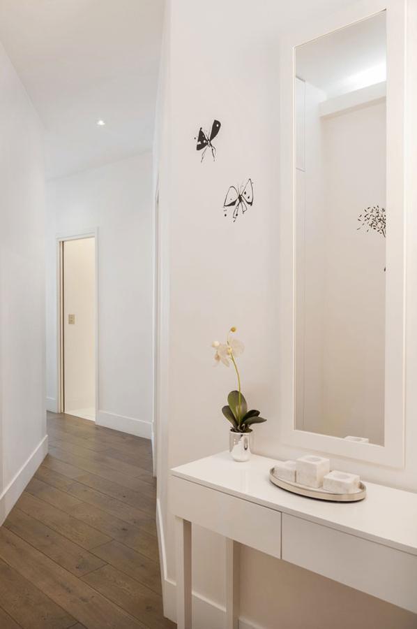 Two Bedroom Luxury Apartment - Balcony With View Of Notre Dame Parijs Buitenkant foto